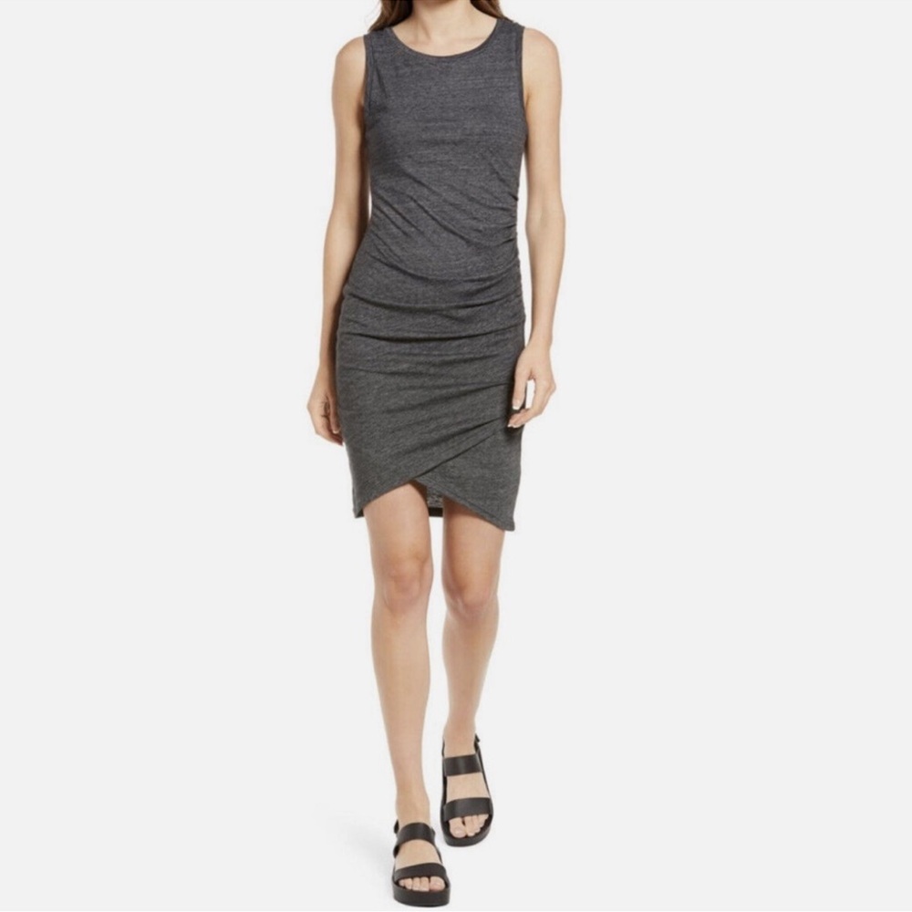 NWOT Treasure & Bond Ruched Side Dress In Dark Heather Black